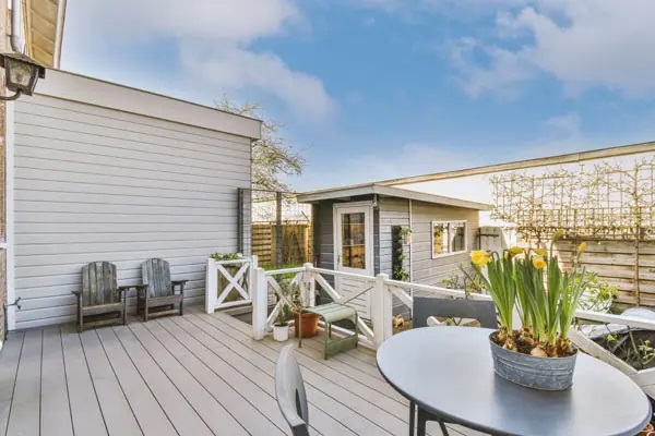 http://Deck%20Renovation%20Contractors